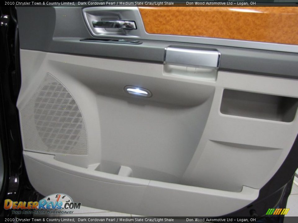2010 Chrysler Town & Country Limited Dark Cordovan Pearl / Medium Slate Gray/Light Shale Photo #18