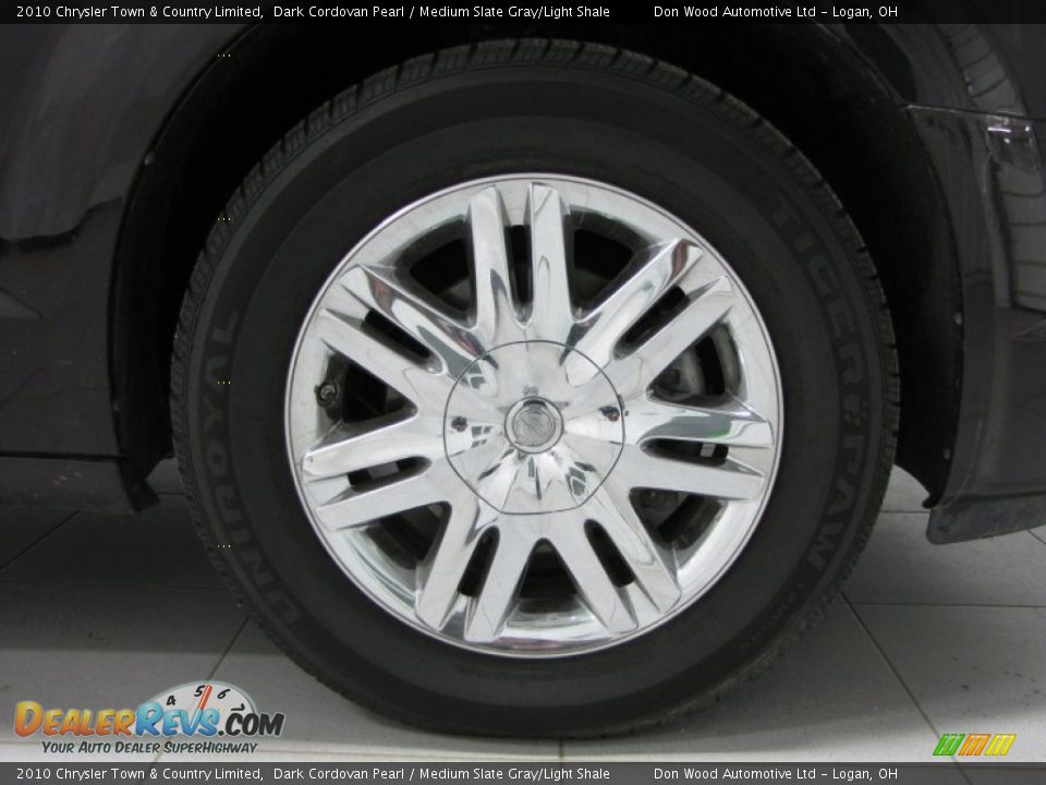 2010 Chrysler Town & Country Limited Dark Cordovan Pearl / Medium Slate Gray/Light Shale Photo #32