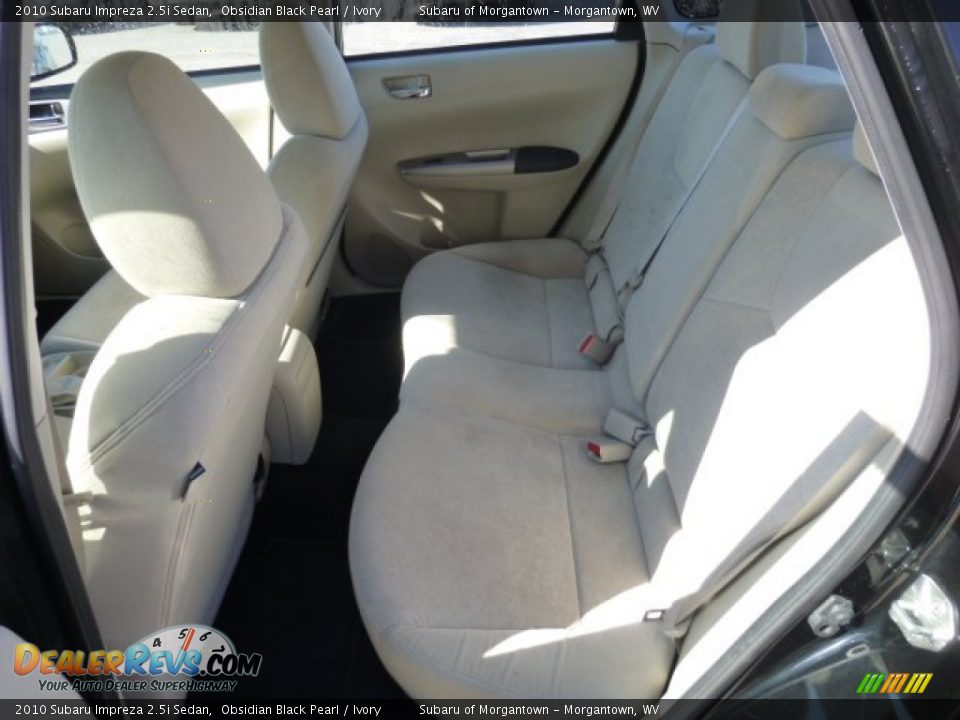 2010 Subaru Impreza 2.5i Sedan Obsidian Black Pearl / Ivory Photo #15