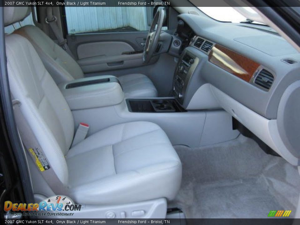 2007 GMC Yukon SLT 4x4 Onyx Black / Light Titanium Photo #17