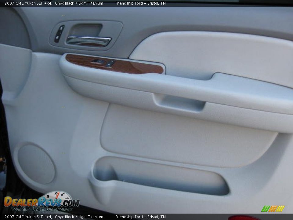 2007 GMC Yukon SLT 4x4 Onyx Black / Light Titanium Photo #19