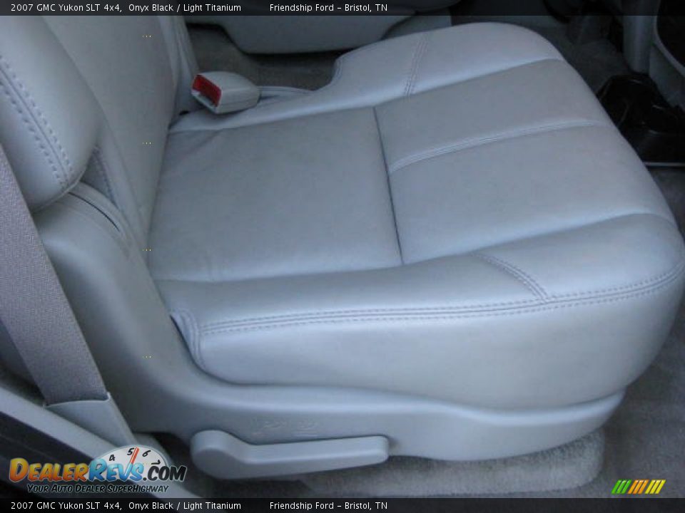 2007 GMC Yukon SLT 4x4 Onyx Black / Light Titanium Photo #21