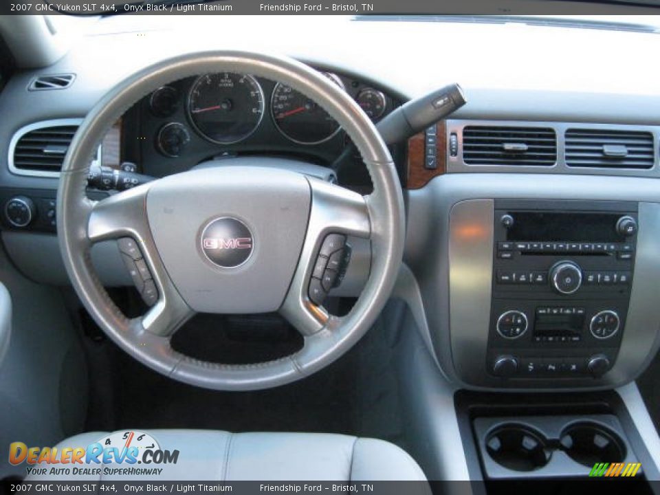 2007 GMC Yukon SLT 4x4 Onyx Black / Light Titanium Photo #22