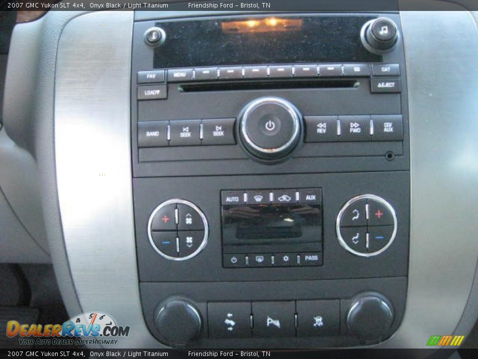 2007 GMC Yukon SLT 4x4 Onyx Black / Light Titanium Photo #23