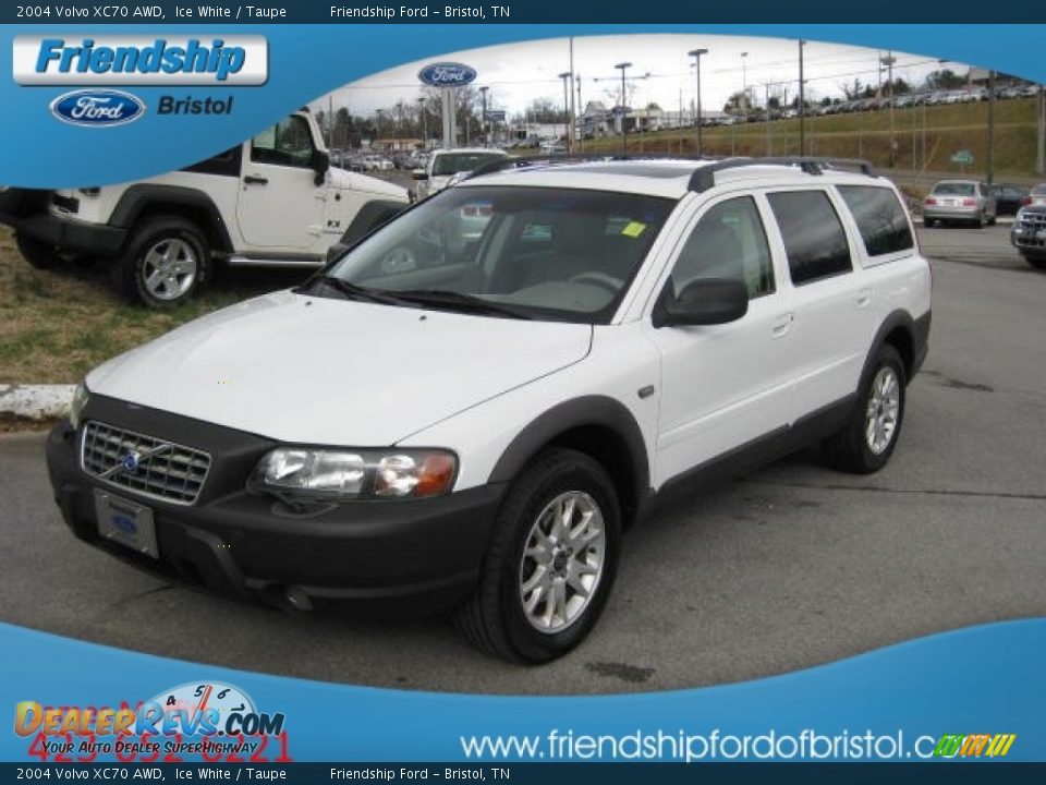 2004 Volvo XC70 AWD Ice White / Taupe Photo #3