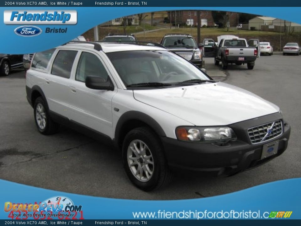2004 Volvo XC70 AWD Ice White / Taupe Photo #5