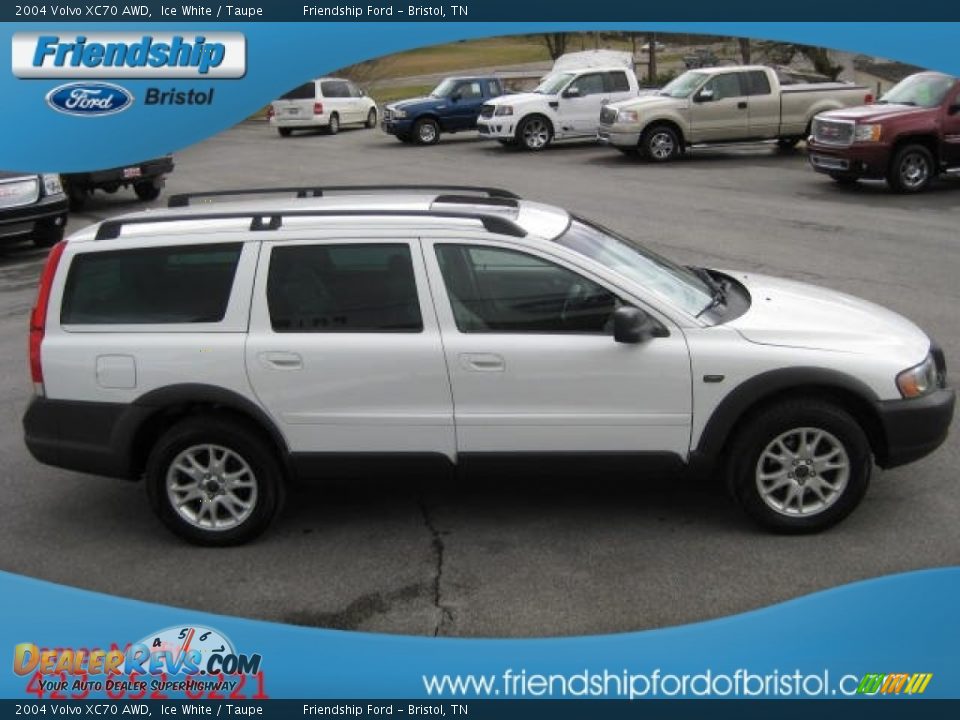 2004 Volvo XC70 AWD Ice White / Taupe Photo #6