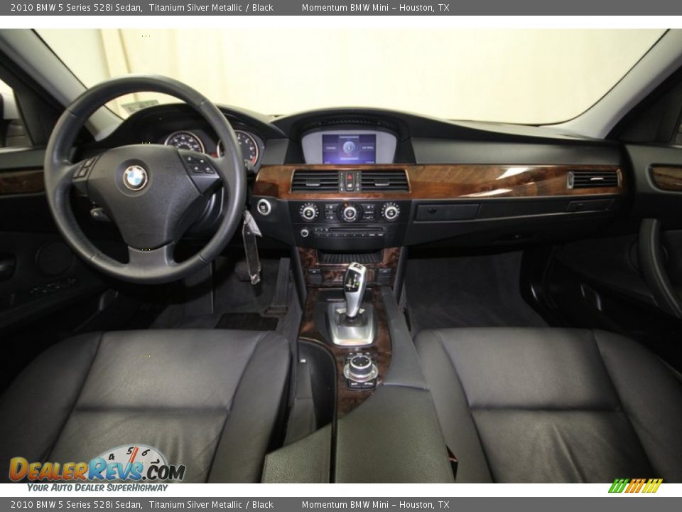 Dashboard of 2010 BMW 5 Series 528i Sedan Photo #4