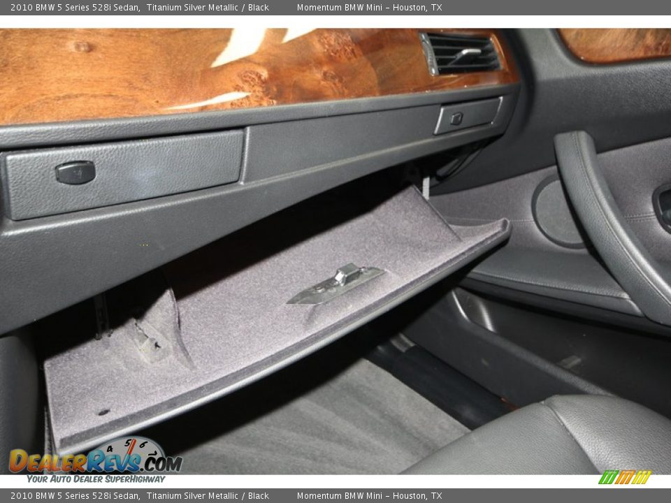 2010 BMW 5 Series 528i Sedan Titanium Silver Metallic / Black Photo #18