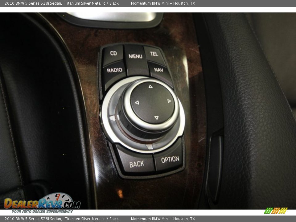Controls of 2010 BMW 5 Series 528i Sedan Photo #23