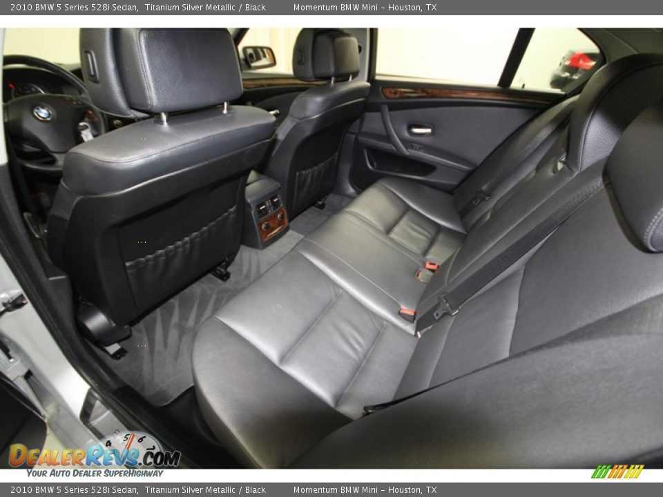 2010 BMW 5 Series 528i Sedan Titanium Silver Metallic / Black Photo #29