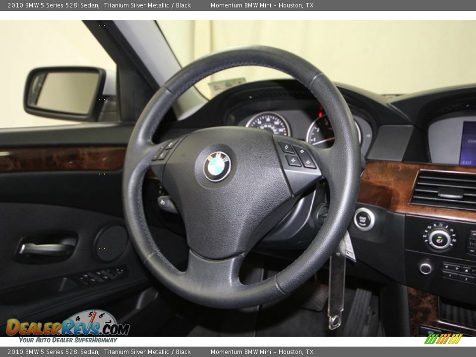 2010 BMW 5 Series 528i Sedan Steering Wheel Photo #31