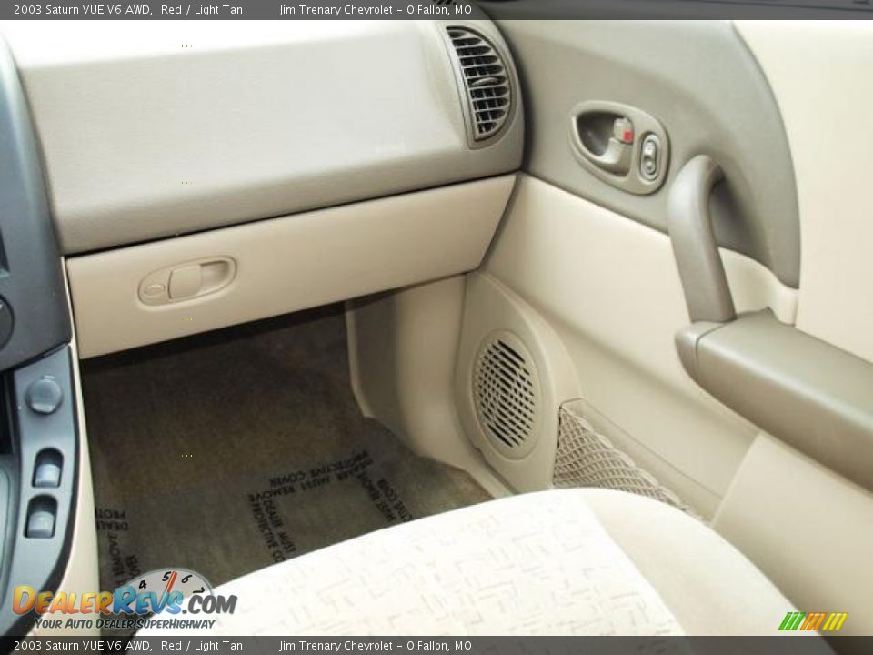 2003 Saturn VUE V6 AWD Red / Light Tan Photo #13