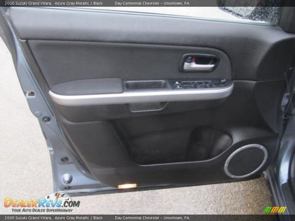 Door Panel of 2006 Suzuki Grand Vitara  Photo #9