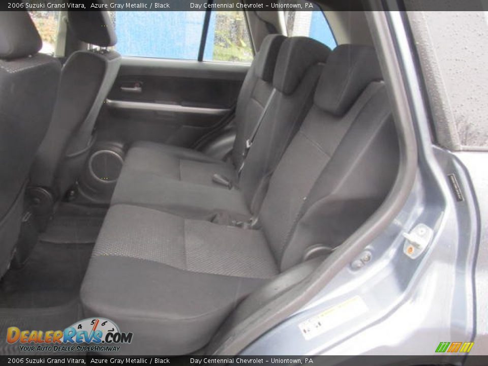 Rear Seat of 2006 Suzuki Grand Vitara  Photo #11