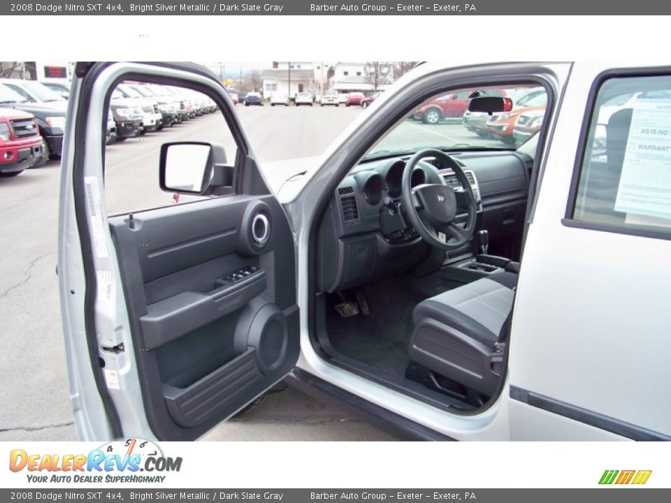 2008 Dodge Nitro SXT 4x4 Bright Silver Metallic / Dark Slate Gray Photo #11