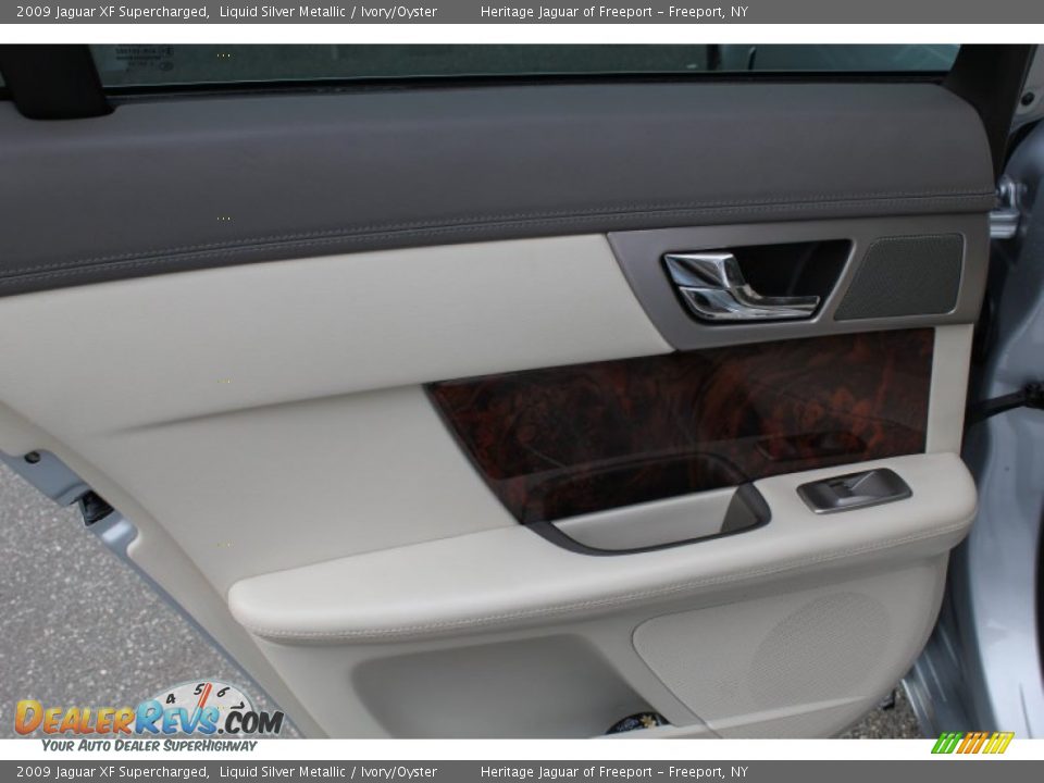 2009 Jaguar XF Supercharged Liquid Silver Metallic / Ivory/Oyster Photo #15