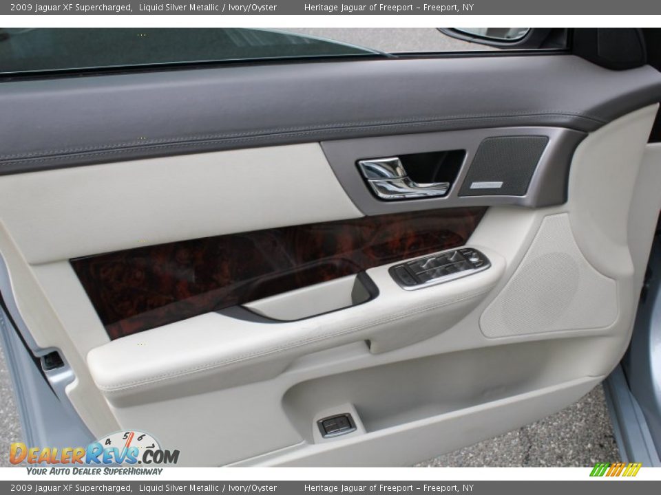 Door Panel of 2009 Jaguar XF Supercharged Photo #18