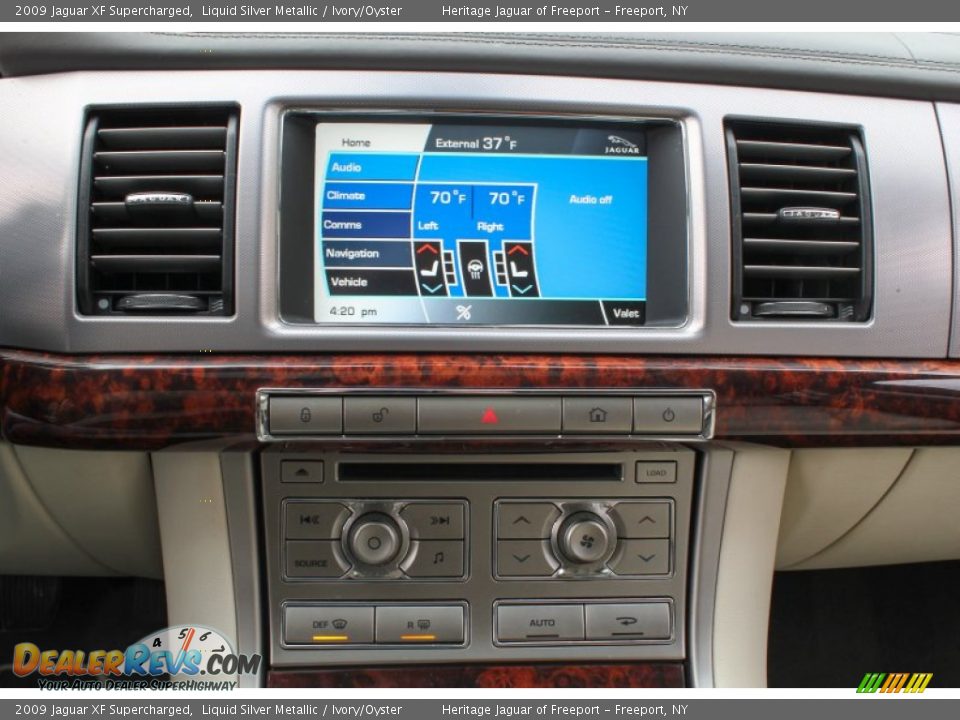 Controls of 2009 Jaguar XF Supercharged Photo #21