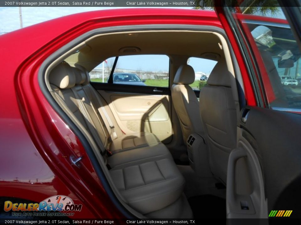 2007 Volkswagen Jetta 2.0T Sedan Salsa Red / Pure Beige Photo #20
