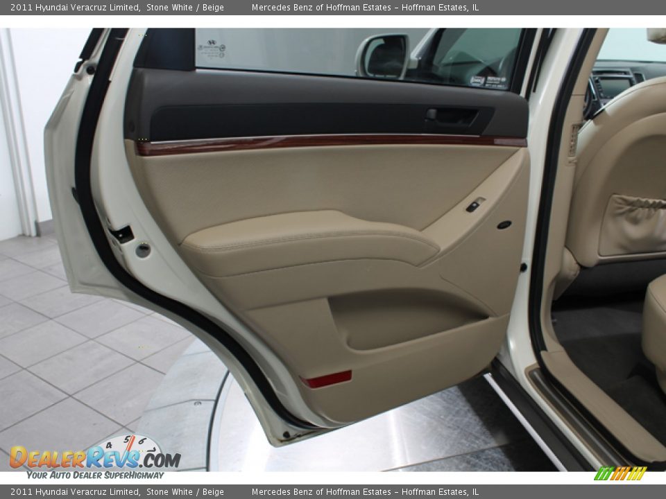 2011 Hyundai Veracruz Limited Stone White / Beige Photo #15