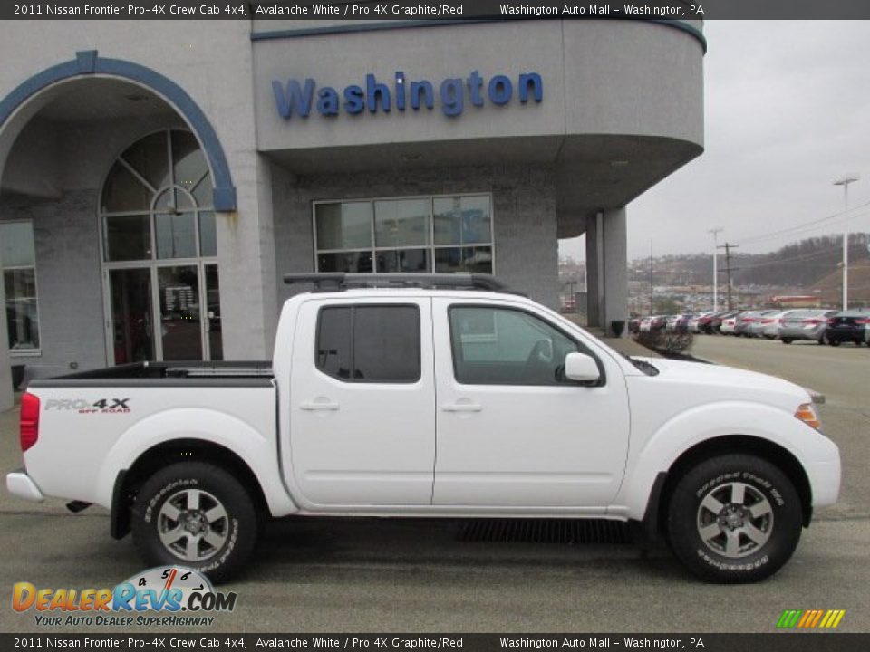 2011 Nissan Frontier Pro-4X Crew Cab 4x4 Avalanche White / Pro 4X Graphite/Red Photo #2