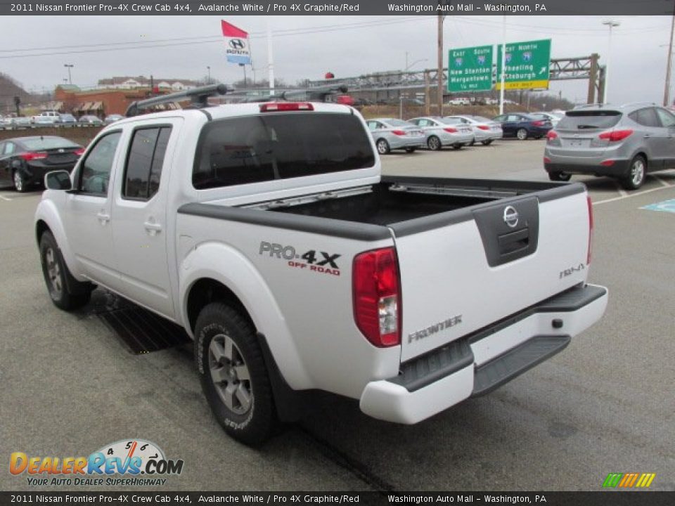 2011 Nissan Frontier Pro-4X Crew Cab 4x4 Avalanche White / Pro 4X Graphite/Red Photo #7