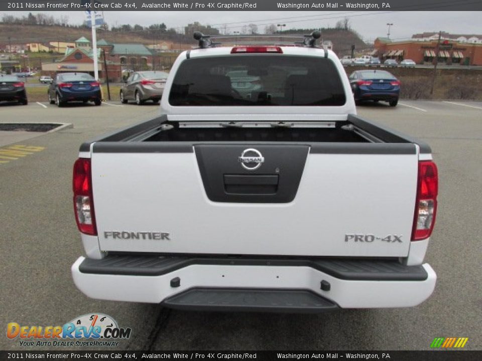 2011 Nissan Frontier Pro-4X Crew Cab 4x4 Avalanche White / Pro 4X Graphite/Red Photo #8