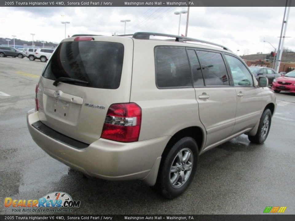 2005 Toyota Highlander V6 4WD Sonora Gold Pearl / Ivory Photo #9