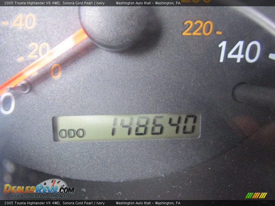 2005 Toyota Highlander V6 4WD Sonora Gold Pearl / Ivory Photo #20