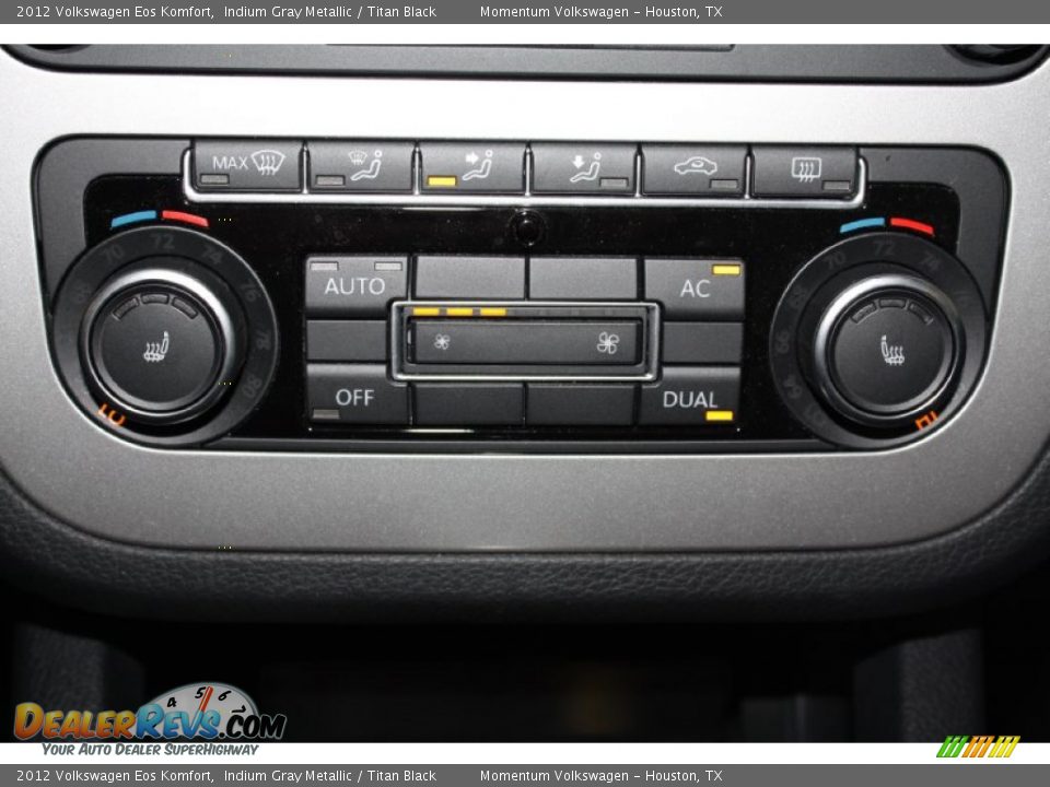 Controls of 2012 Volkswagen Eos Komfort Photo #23