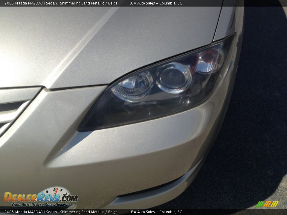2005 Mazda MAZDA3 i Sedan Shimmering Sand Metallic / Beige Photo #2
