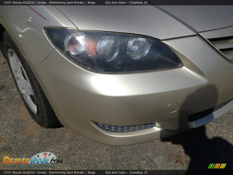 2005 Mazda MAZDA3 i Sedan Shimmering Sand Metallic / Beige Photo #3