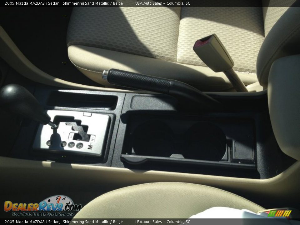 2005 Mazda MAZDA3 i Sedan Shimmering Sand Metallic / Beige Photo #14