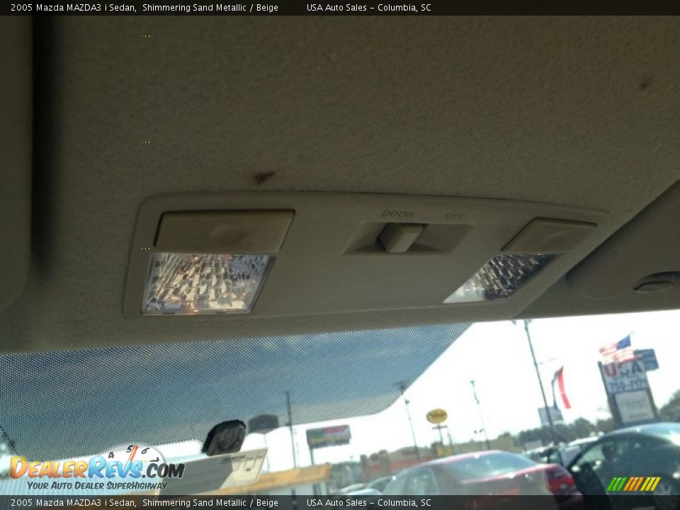 2005 Mazda MAZDA3 i Sedan Shimmering Sand Metallic / Beige Photo #20