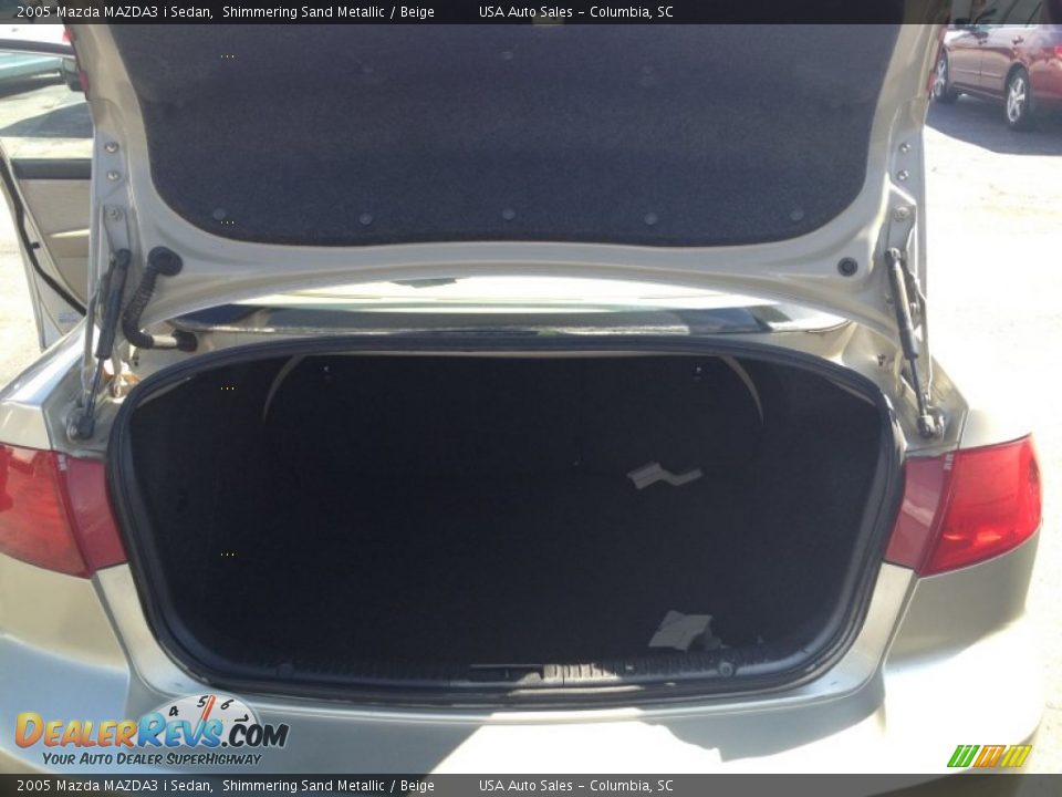 2005 Mazda MAZDA3 i Sedan Shimmering Sand Metallic / Beige Photo #22