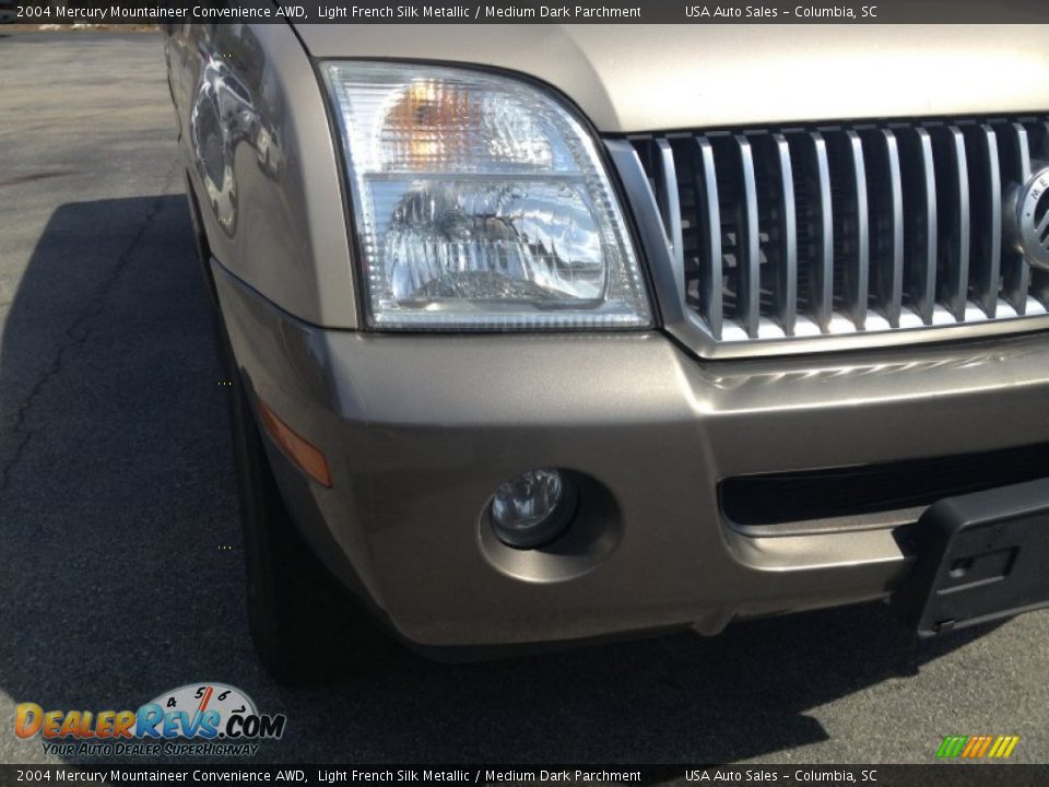 2004 Mercury Mountaineer Convenience AWD Light French Silk Metallic / Medium Dark Parchment Photo #3