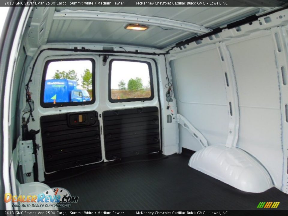 2013 GMC Savana Van 2500 Cargo Summit White / Medium Pewter Photo #16