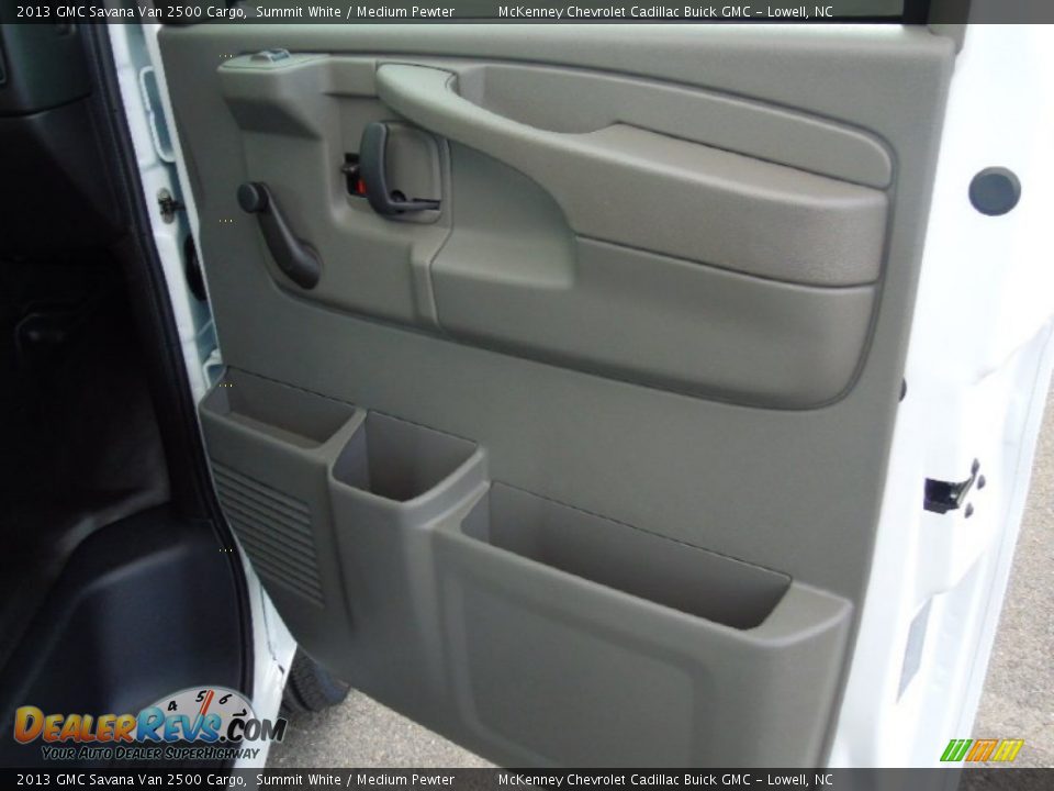 2013 GMC Savana Van 2500 Cargo Summit White / Medium Pewter Photo #19