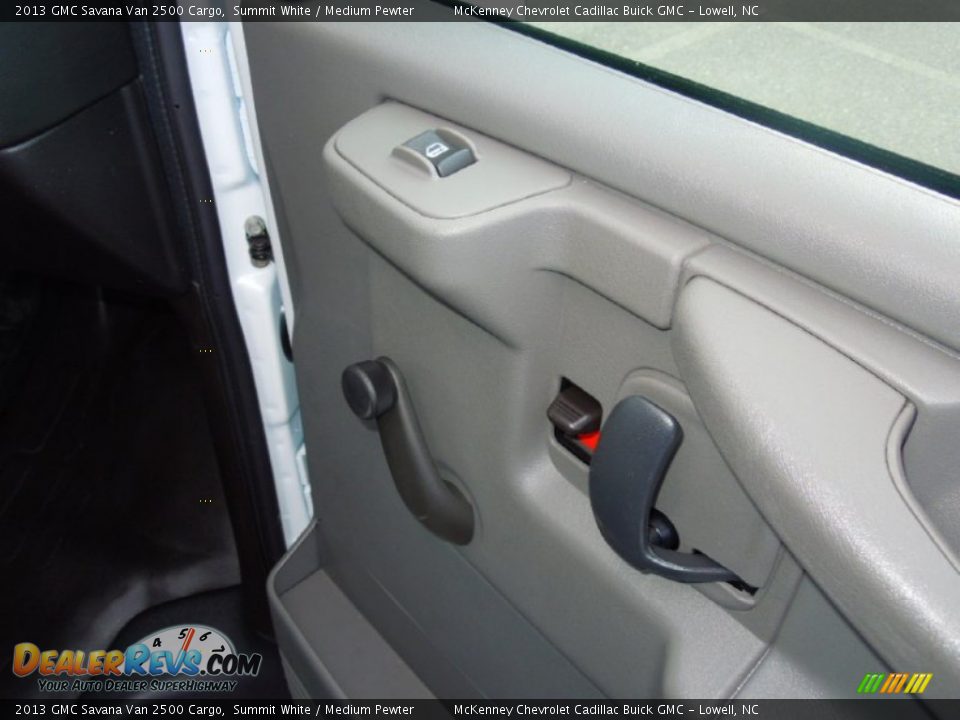 2013 GMC Savana Van 2500 Cargo Summit White / Medium Pewter Photo #20