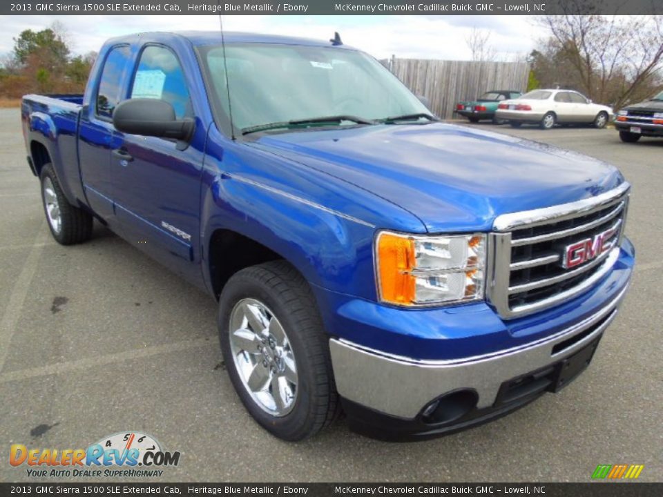 Front 3/4 View of 2013 GMC Sierra 1500 SLE Extended Cab Photo #2