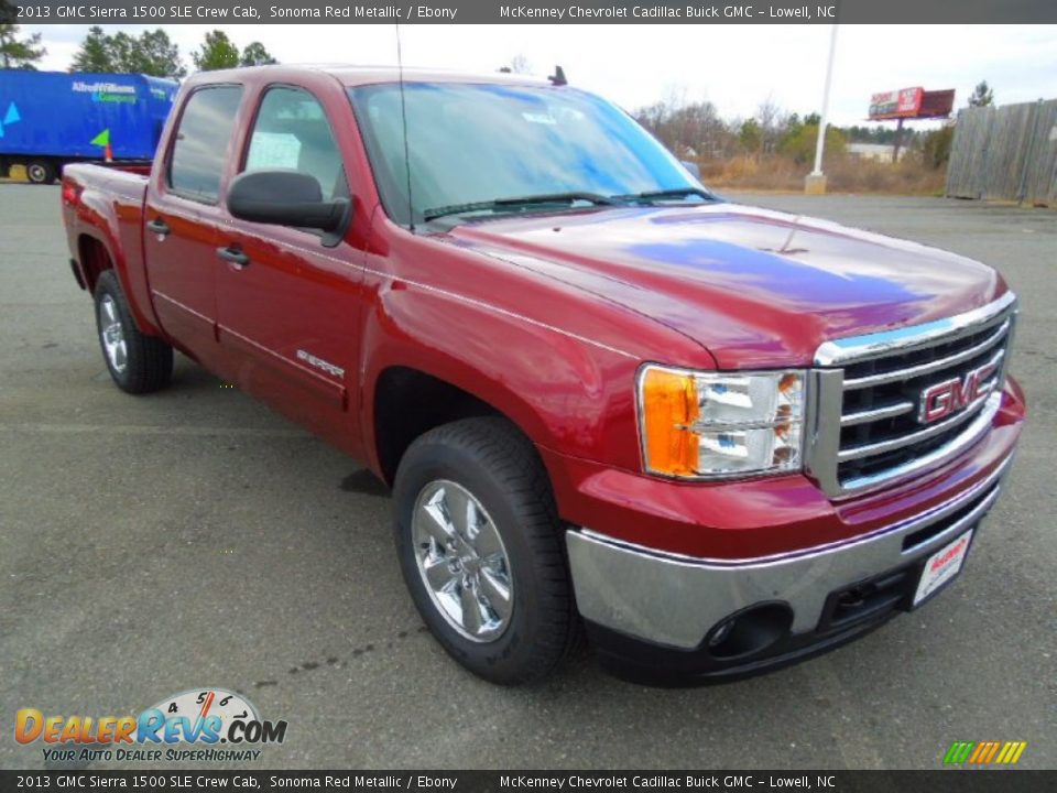 Front 3/4 View of 2013 GMC Sierra 1500 SLE Crew Cab Photo #2