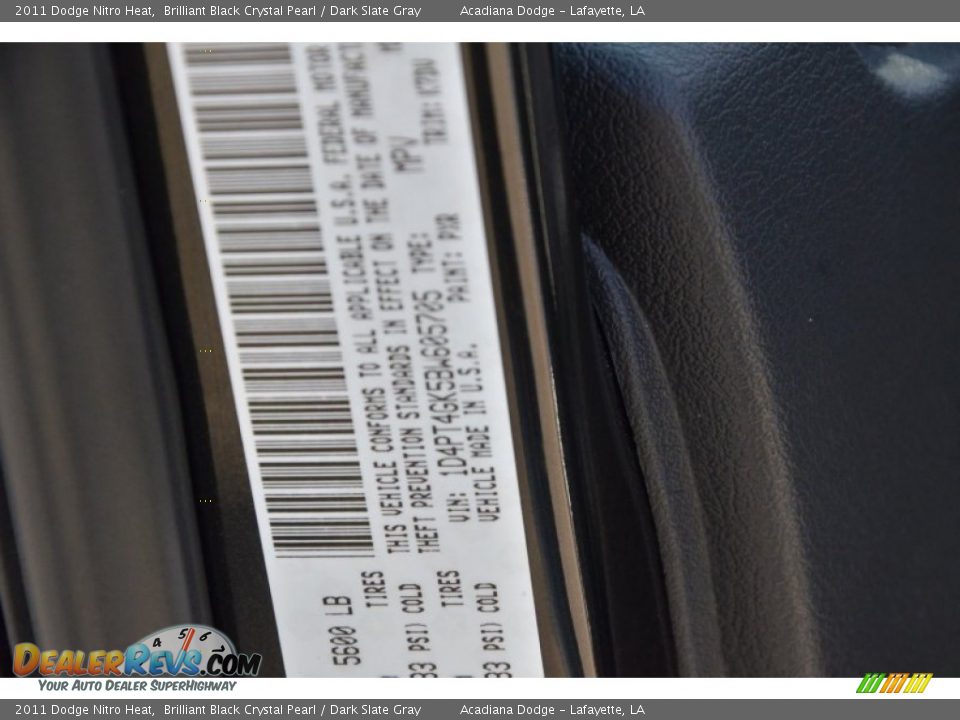 2011 Dodge Nitro Heat Brilliant Black Crystal Pearl / Dark Slate Gray Photo #17