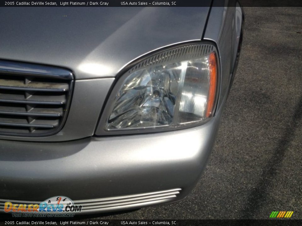 2005 Cadillac DeVille Sedan Light Platinum / Dark Gray Photo #2
