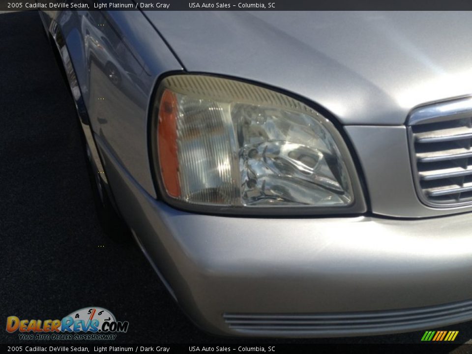 2005 Cadillac DeVille Sedan Light Platinum / Dark Gray Photo #3