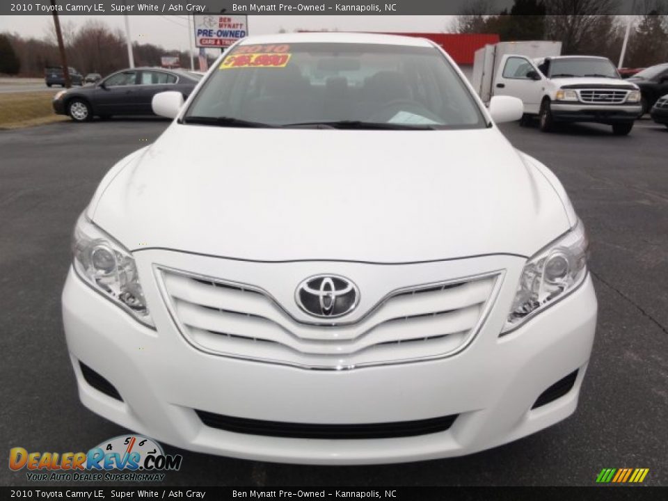2010 Toyota Camry LE Super White / Ash Gray Photo #7