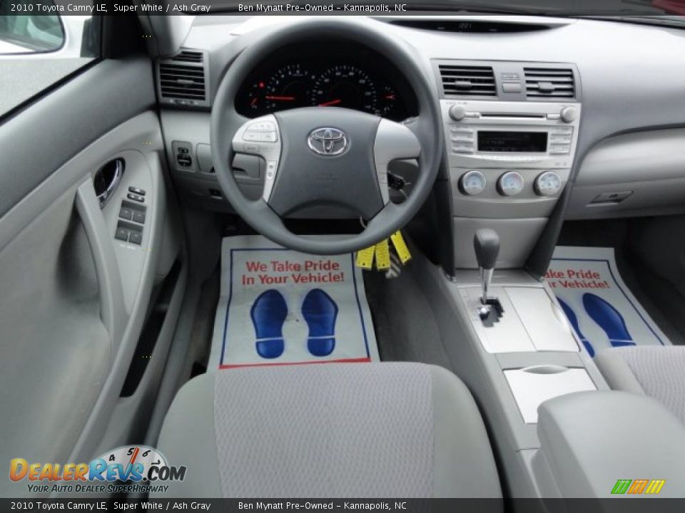 2010 Toyota Camry LE Super White / Ash Gray Photo #10