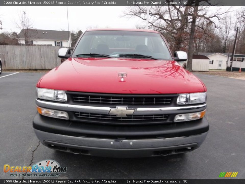 2000 Chevrolet Silverado 1500 LS Regular Cab 4x4 Victory Red / Graphite Photo #7