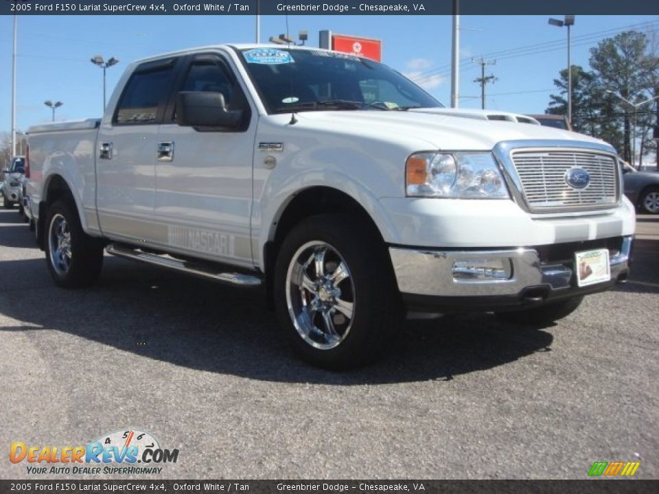 2005 Ford F150 Lariat SuperCrew 4x4 Oxford White / Tan Photo #9
