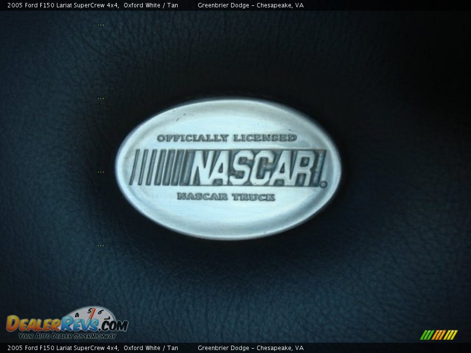 2005 Ford F150 Lariat SuperCrew 4x4 Oxford White / Tan Photo #13
